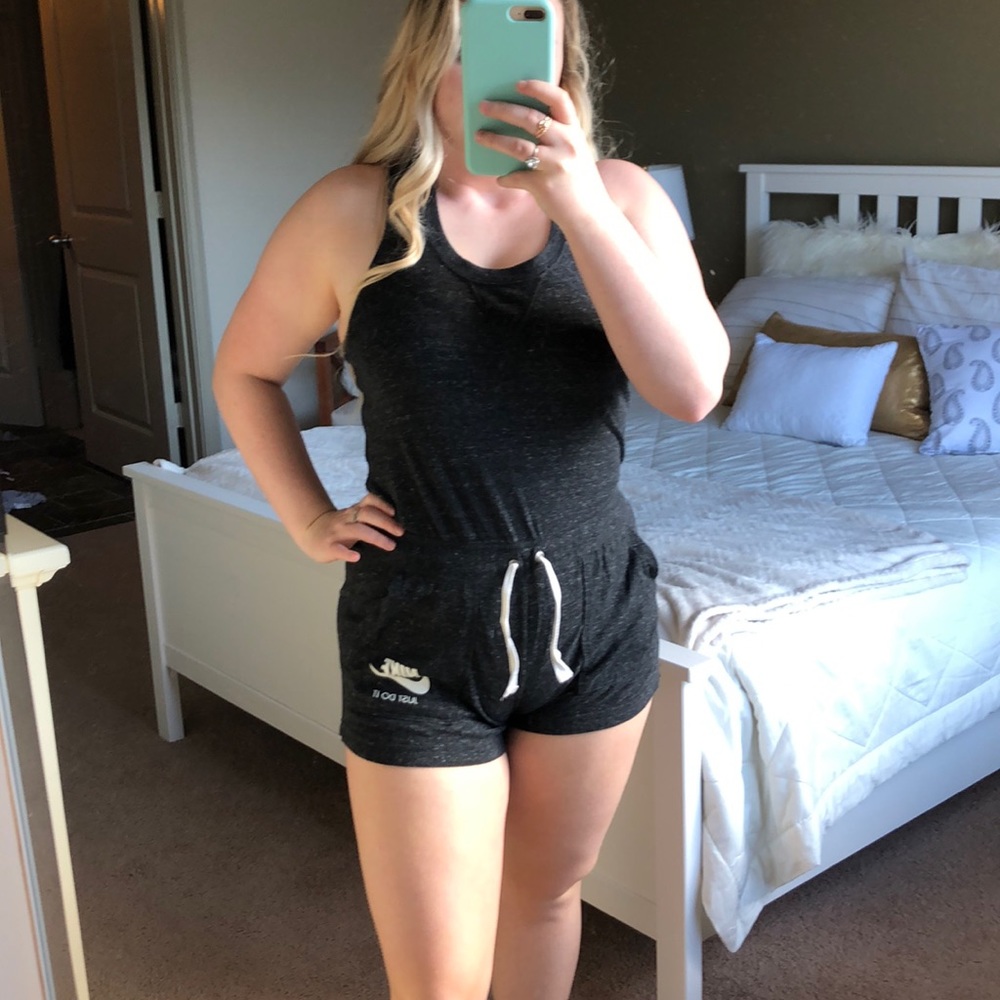 ✨SOLD✨ Adorable Nike Romper!